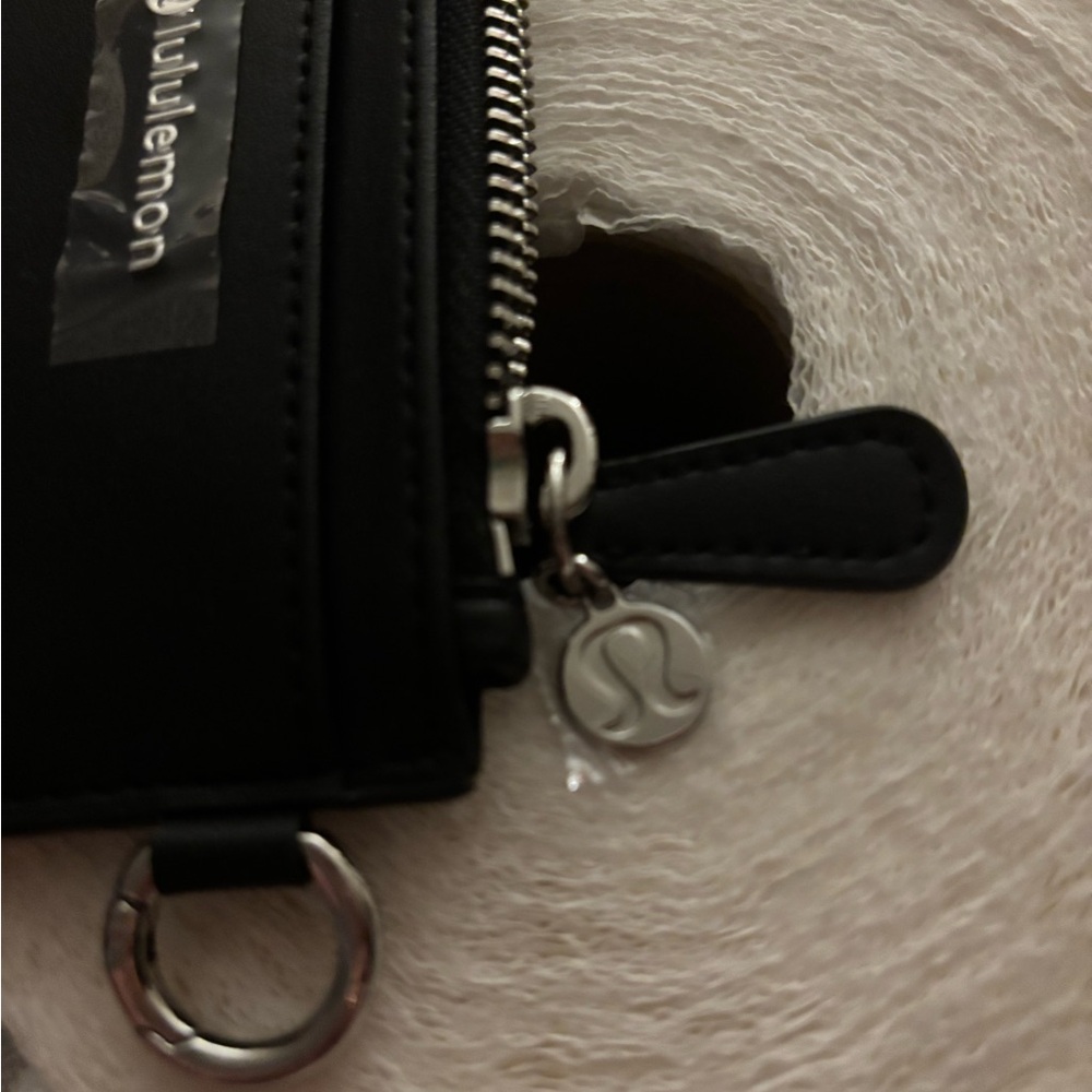 Lululemon Black Leather Alternative Card Case in black with silver hardware - Picture 9 of 9